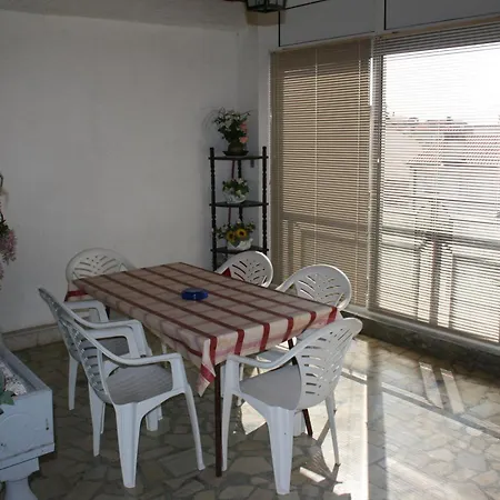 Apartman Paradiso *