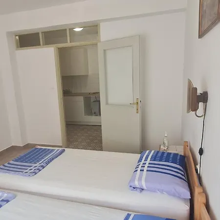 Apartman Paradiso *