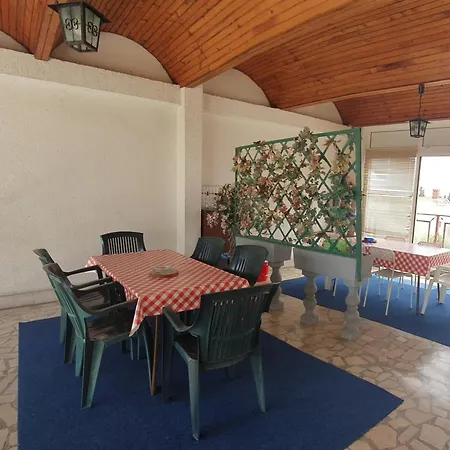 アパート Paradiso