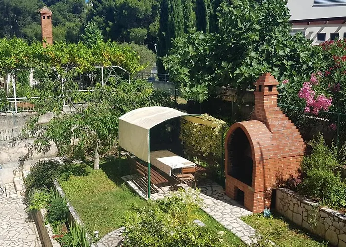 Апартаменти Paradiso Пула