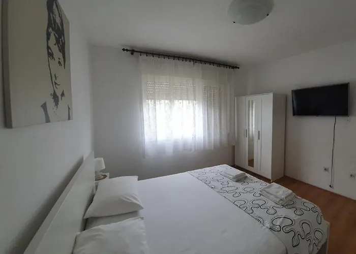 Apartman Paradiso *