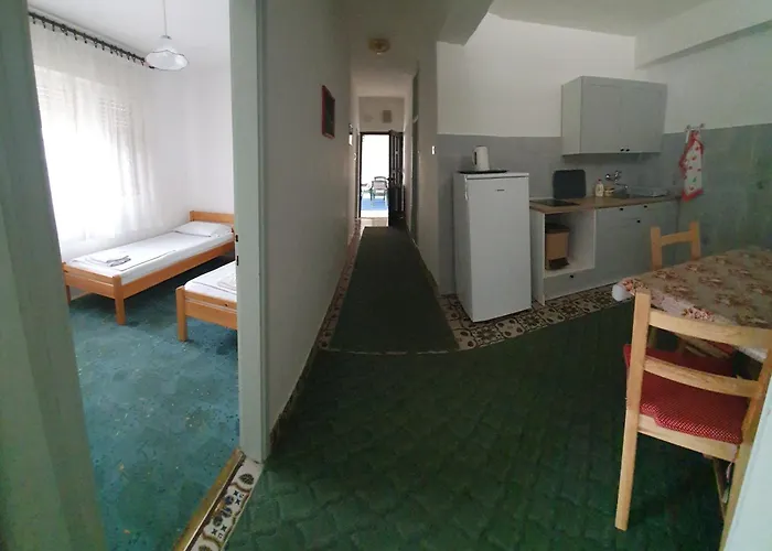 Апартаменти Paradiso Пула