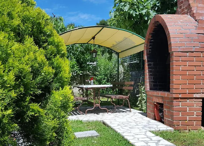 Apartman Paradiso *