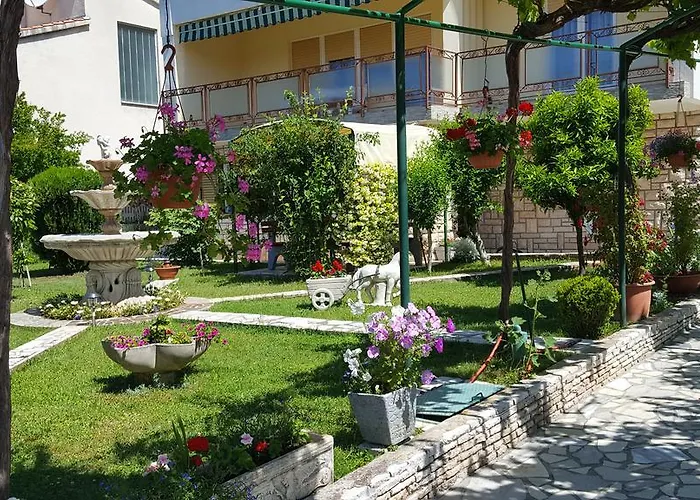 Apartman Paradiso *