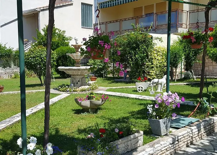 Апартаменти Paradiso Пула